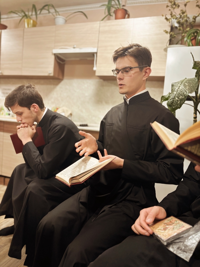 vu48-d7JfgU9GeRT88b7NdBfbqz9r_WAmU5WmR9k-tYAyNznR_tPDxBoEbeUdgeHufMCScHag5ykv-5mtkguDiFF