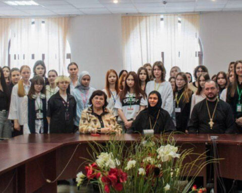 В Самарском колледже сервисных технологий и дизайна прошла встреча со студентами «Диалог о свободе»